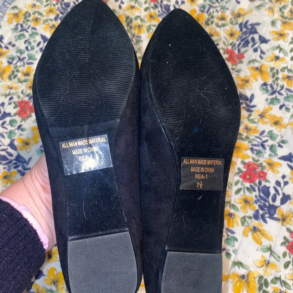 Women's Faux Suede Pointed-Toe Flats, sz 7.5